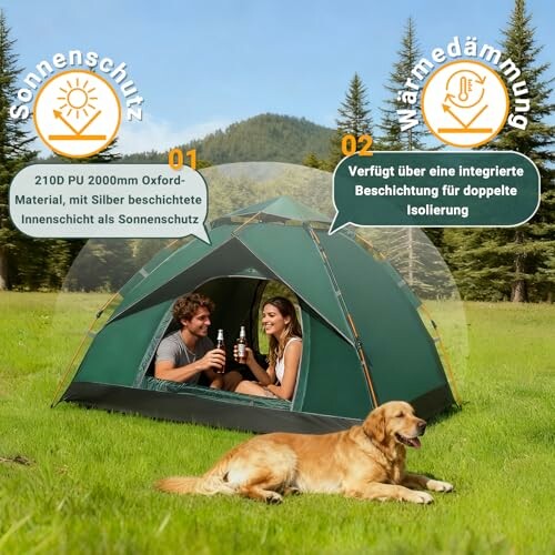 Zwei Personen trinken vor einem Zelt mit Hund im Vordergrund